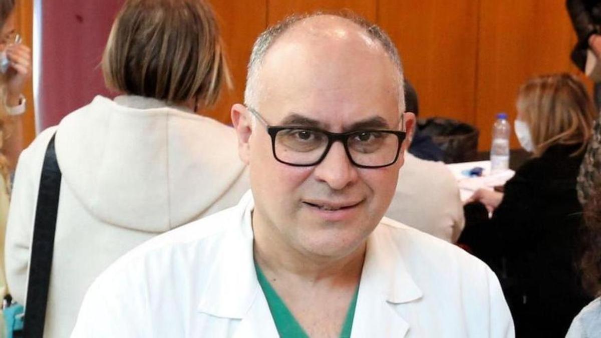 Javier García Seara, cardiólogo responsable de la Unidad de Electrofisiología del CHUS.