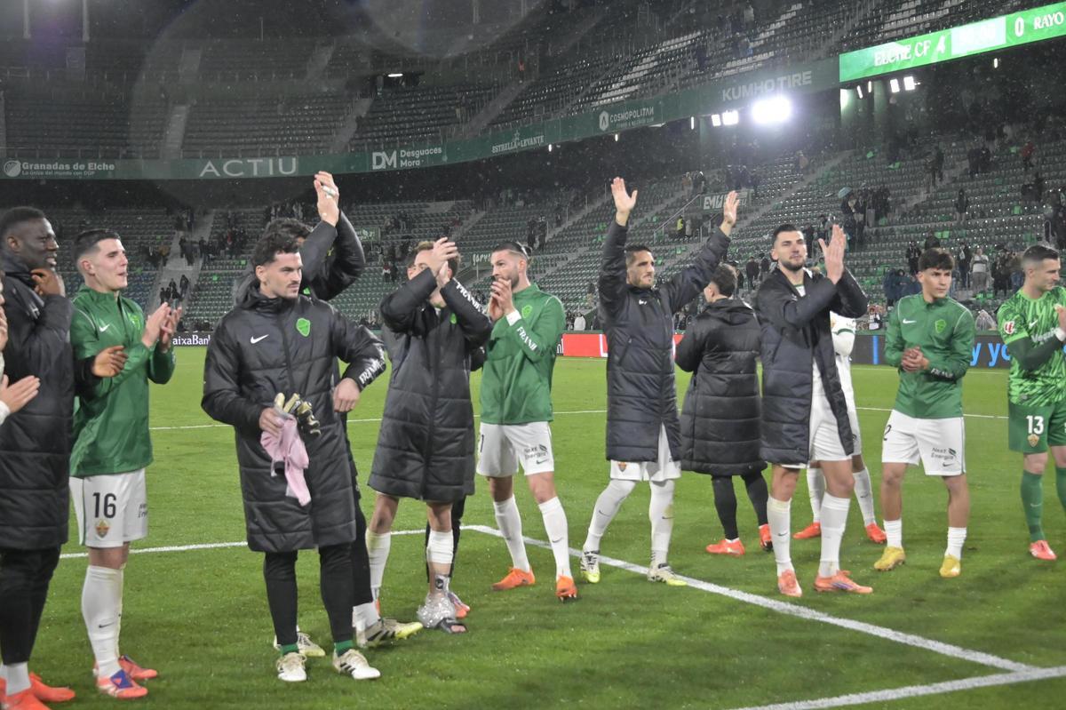 Elche CF - Rayo Vallecano: el último partido del 2025 de los franjiverdes, en imágenes
