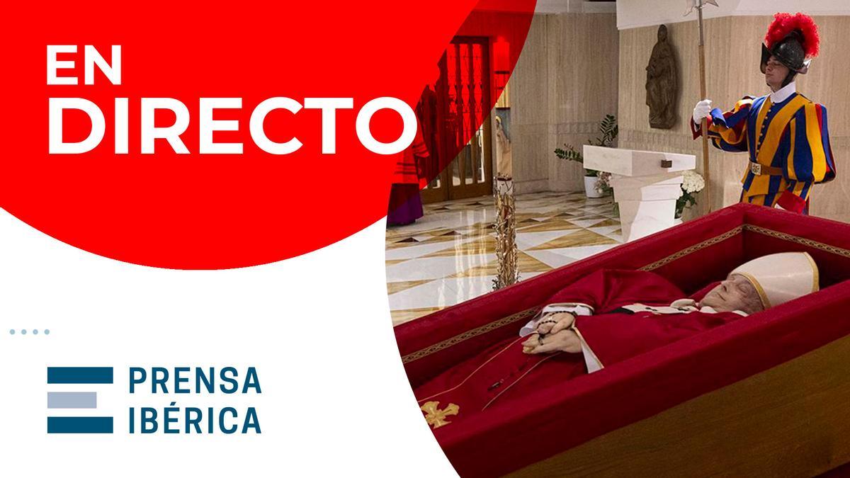 En directo | Colas de fieles en la plaza de San Pedro para despedir al Papa
