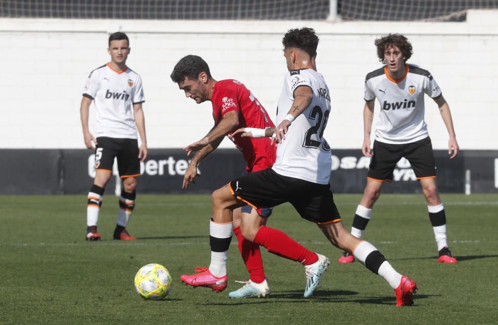 El Valencia Mestalla acaricia la remontada