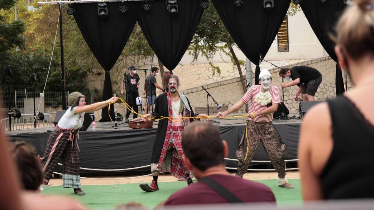 Circ, dansa i música a l’Hospitalet