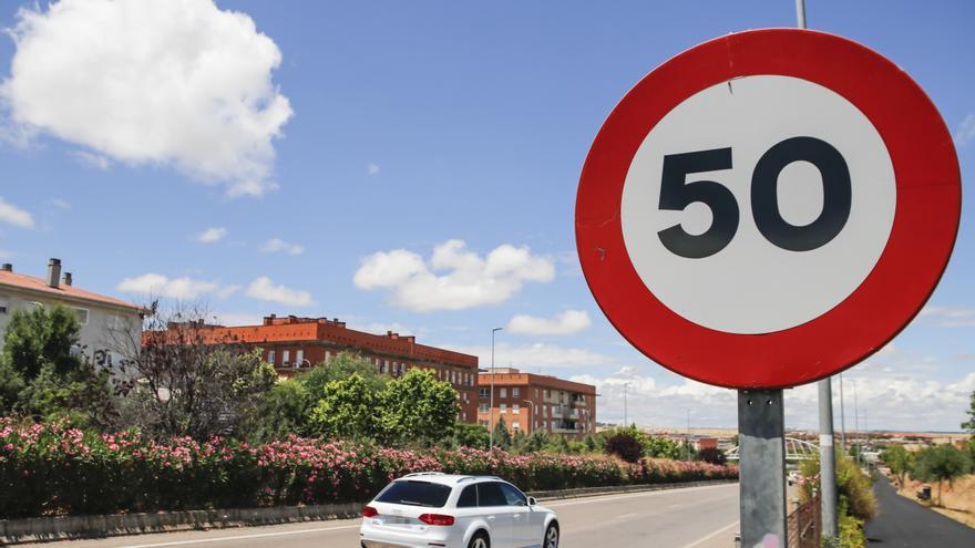 El límite de velocidad seguirá en 50 kilómetros/hora en las rondas