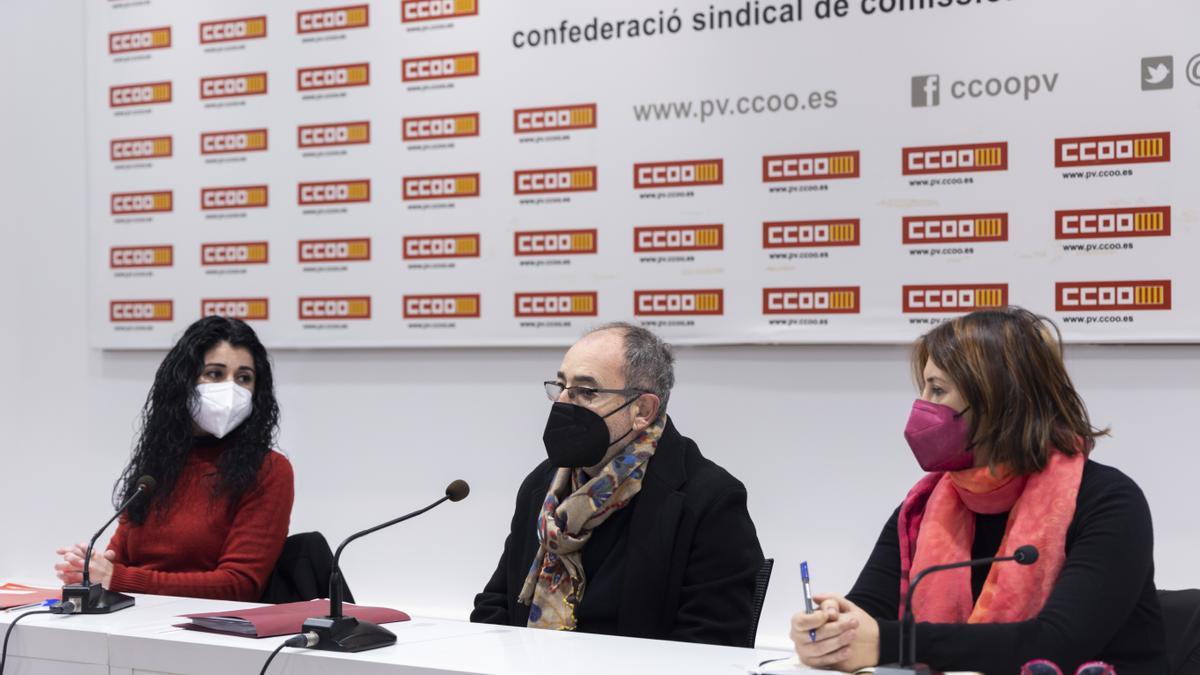 Ana García Alcolea, Virgilio Latorre y Rosa Pérez Garijo, en la presentación del recurso.