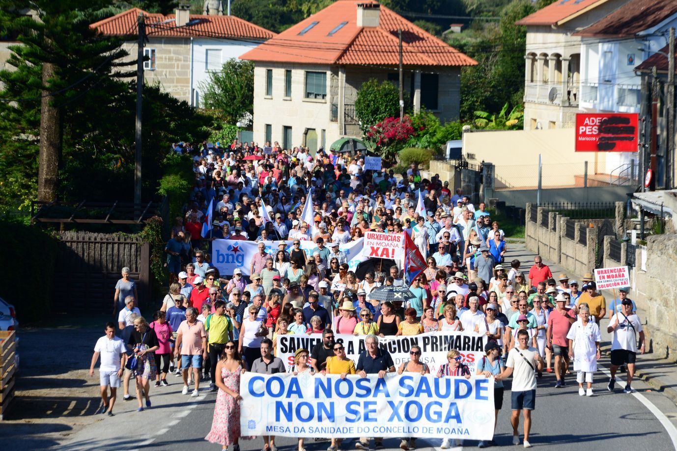 Moaña planta el grito en la calle: "Coa nosa saúde non se xoga"