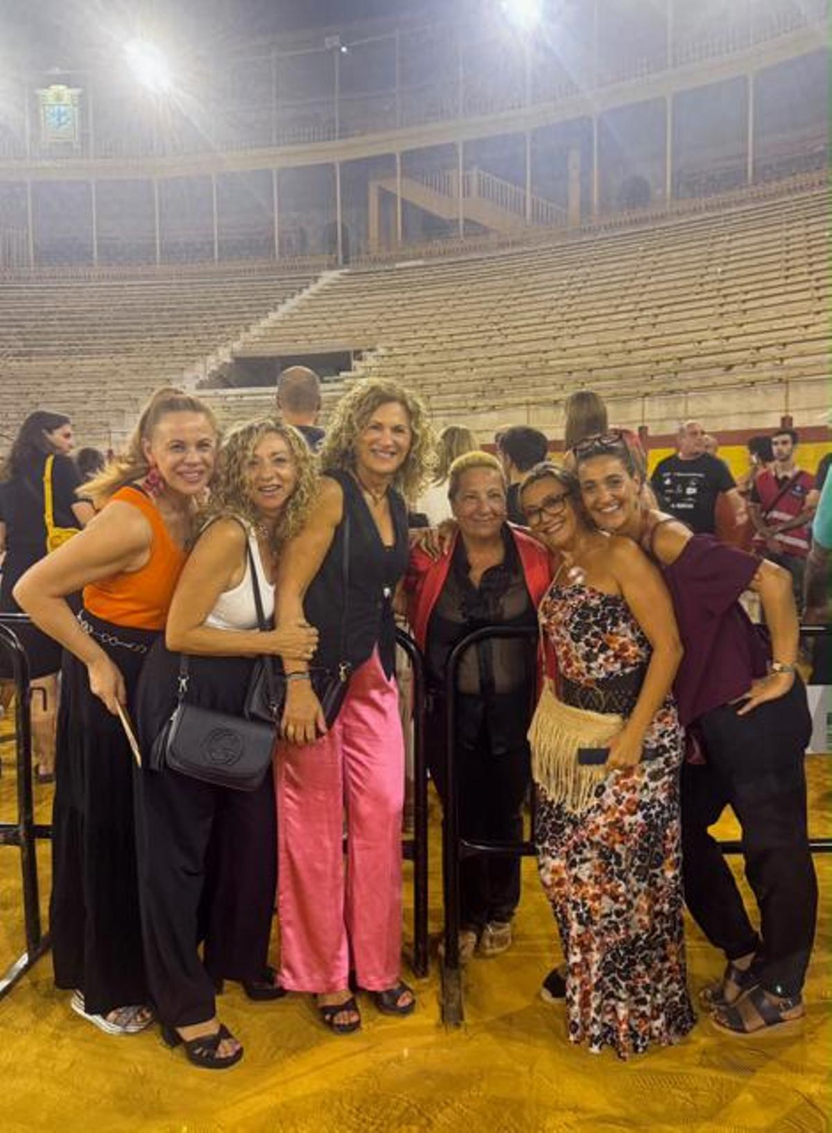 Inés Mora, Inmaculada Ortiz, Pilar Fabregat, Inma Serrano, María Martín y Belén Martín Arévalo.