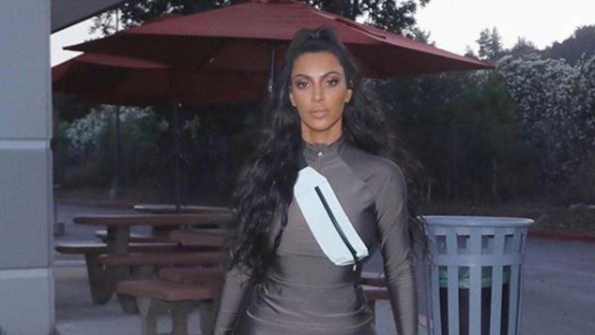 Kim Kardashian paseando por las calles de Los Ángeles