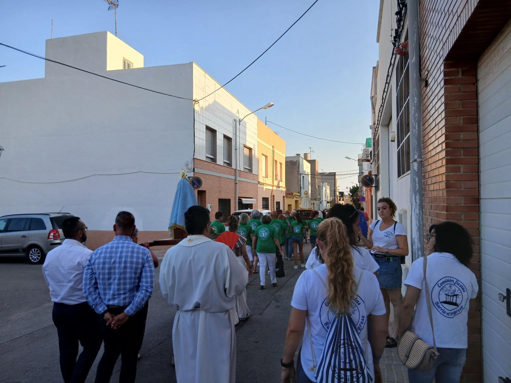 Misa y procesión en las fiestas del barrio El Progreso en Vila-real