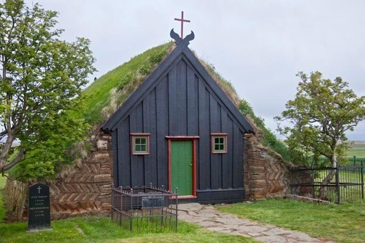 Uno de los ejemplos arquitectónicos de Islandia. La iglesia se construyó en Vidimyri en 1834