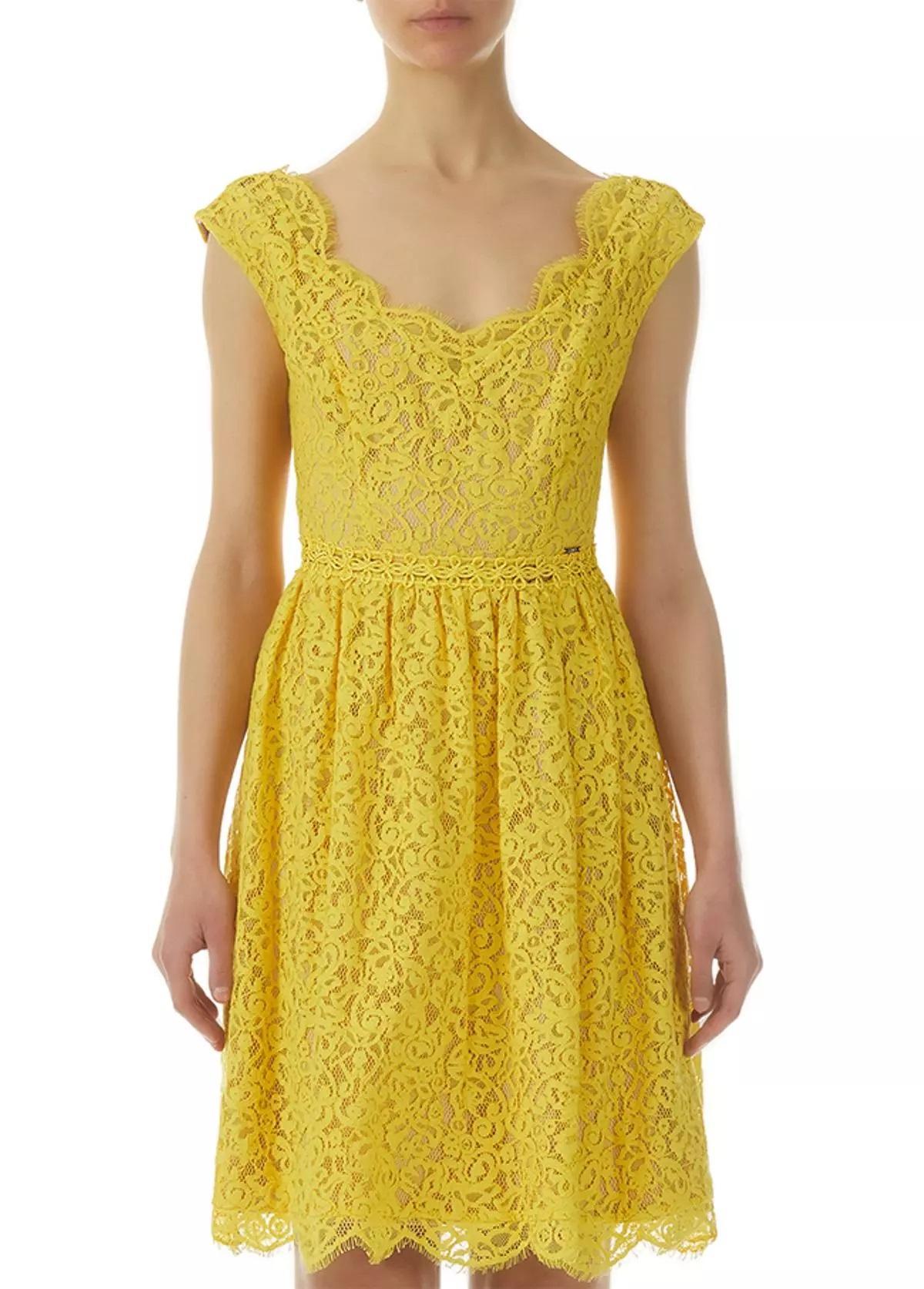 Vestido amarillo.