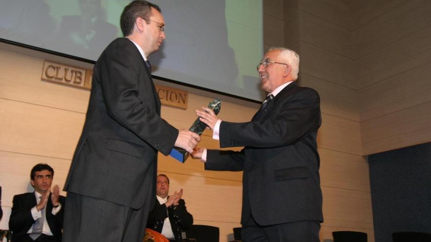 Raúl Cámara recibe el premio