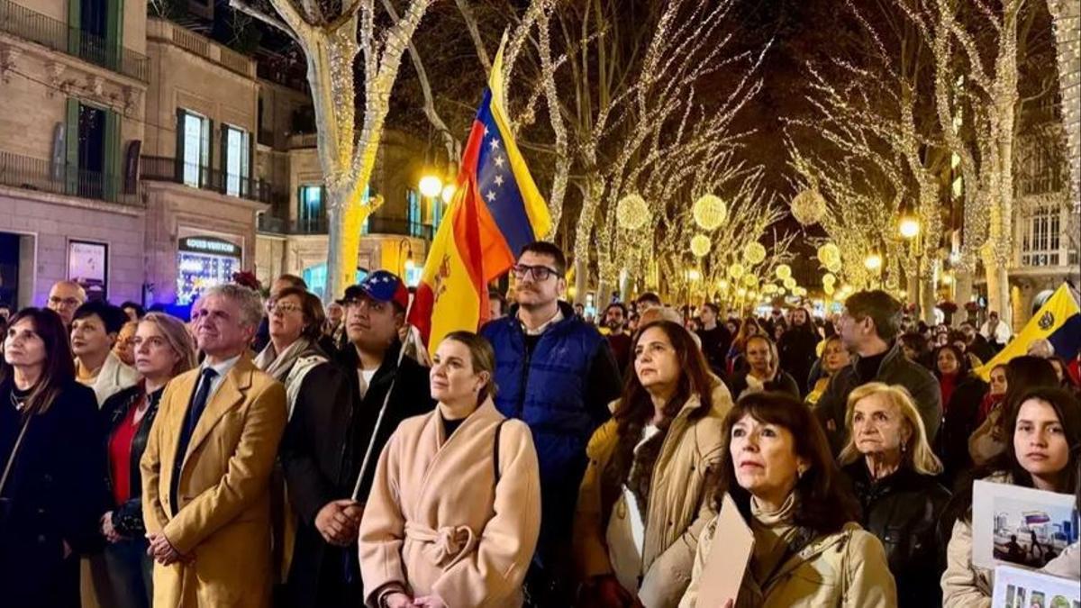 R-ckhalt-und-Ablehnung-So-reagiert-Mallorca-auf-den-US-Milit-reinsatz-in-Venezuela