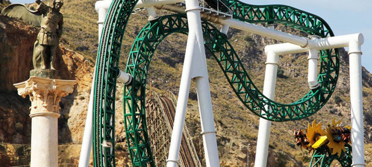 Vista de l’atracció {’Inferno’} de Terra Mítica.