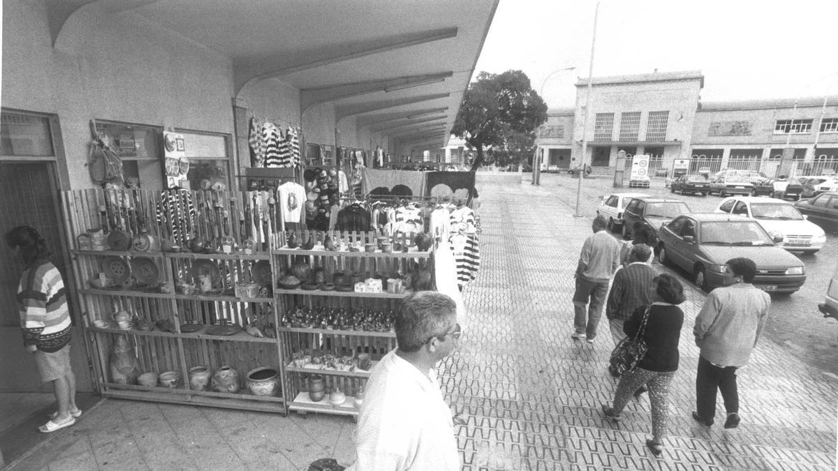 El Centro Comercial A Laxe: una escuadra, un cartabón y una pasarela para «Abrir Vigo al Mar»