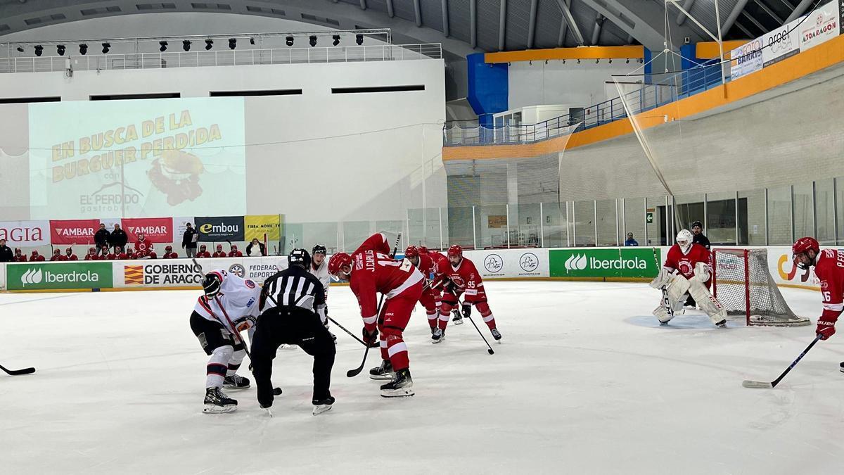 El Club Hielo Jaca se clasifica para la final de Liga tras un disputado partido contra el Majadahonda