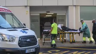 Los casos graves de covid y gripe que llegan al hospital suben un 37 %