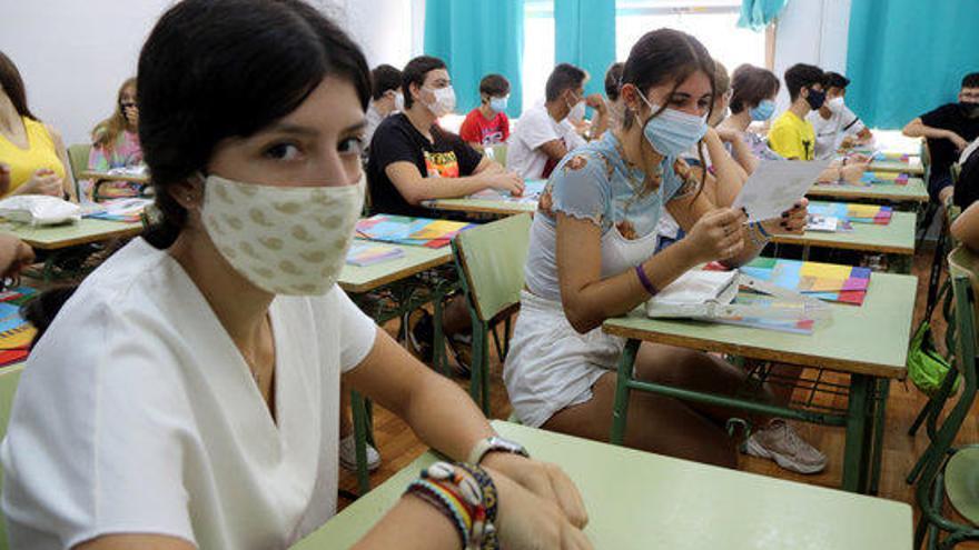 Baixen els grups escolars confinats a l&#039;Alt Empordà i pugen els casos positius