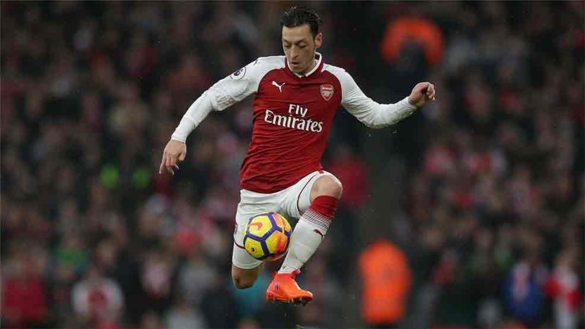 Ozil puede dejar el Arsenal en verano