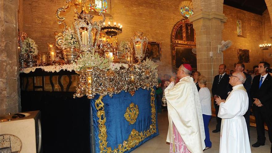 El obispo preside la misa en honor a la Virgen de la Fuensanta