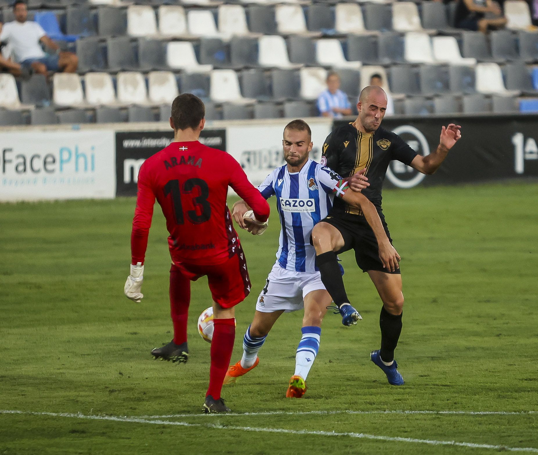 El Intercity hace los deberes casa frente a la Real Sociedad B ( 5 - 2 )