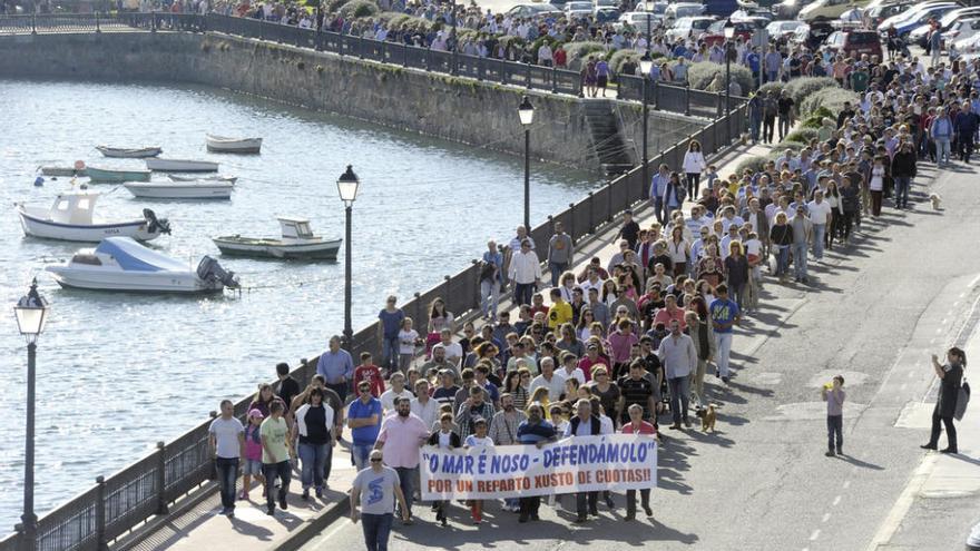 Más de mil personas se solidarizan con el cerco en Sada