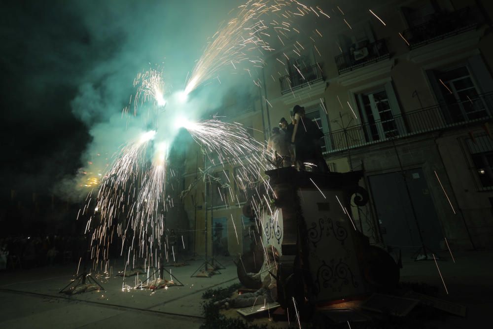 Cremà de la falla decimonónica de la Unesco