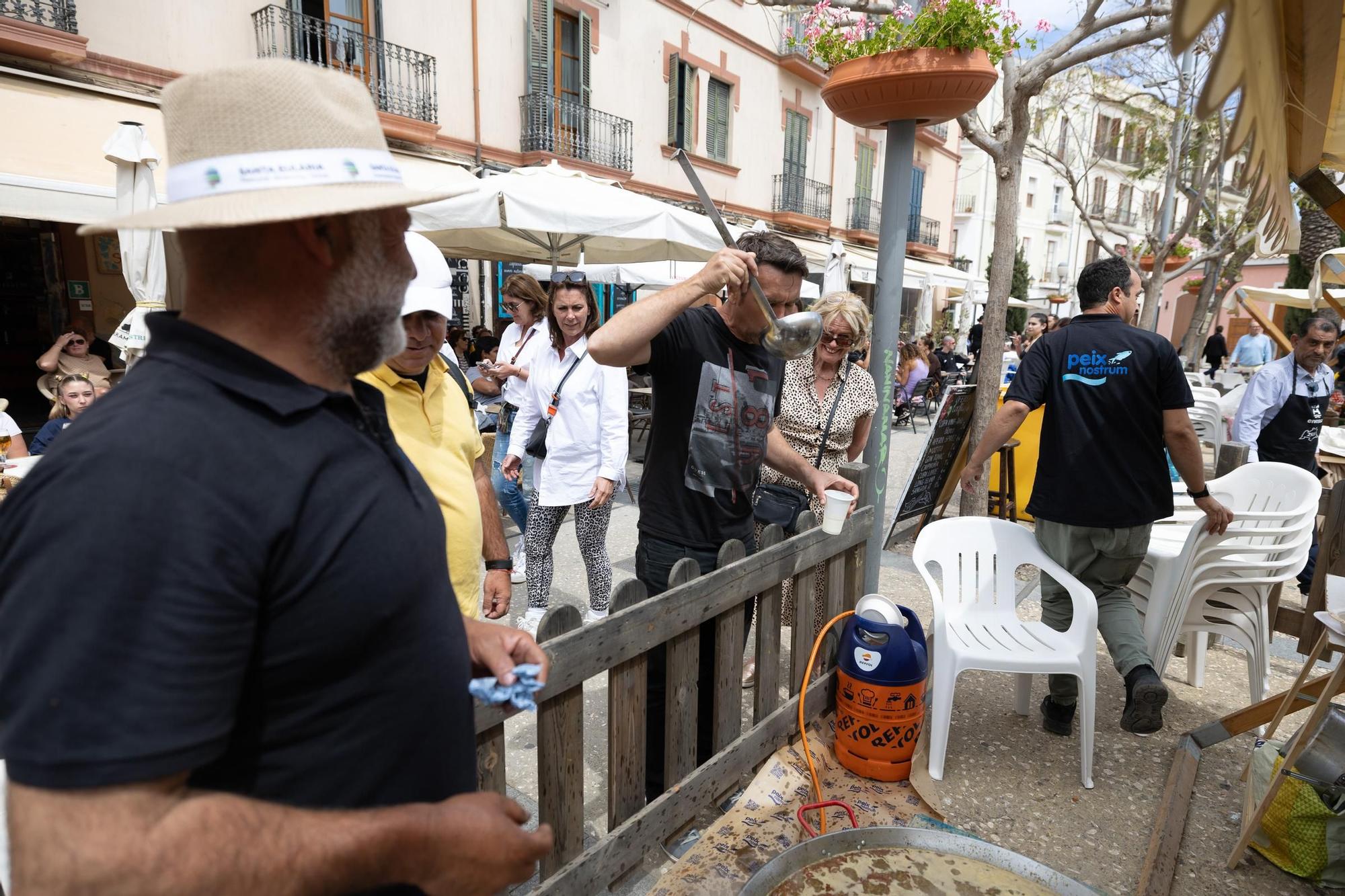 Mira aquí todas las fotos del concurso de arroz a la marinera de Ibiza