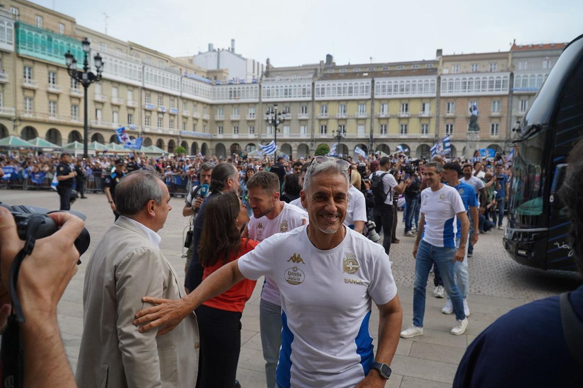 Recibimiento institucional al Deportivo en María Pita