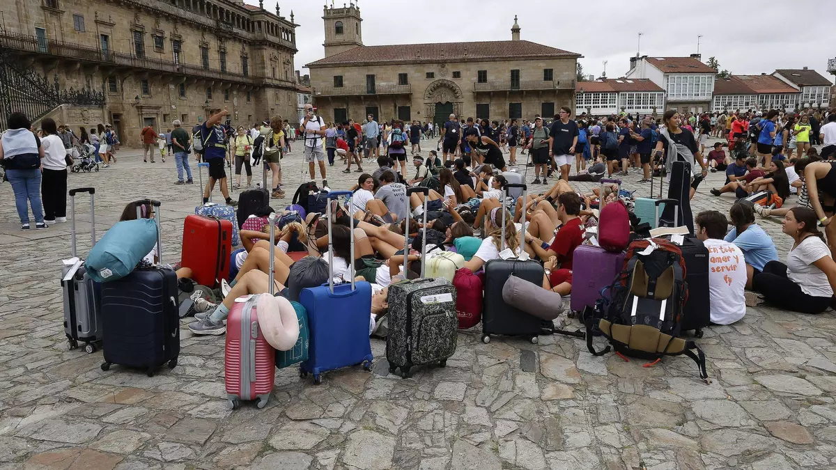 Más extranjeros que españoles: Santiago cierra el año con récord histórico de peregrinos y medio millón de 'compostelas'