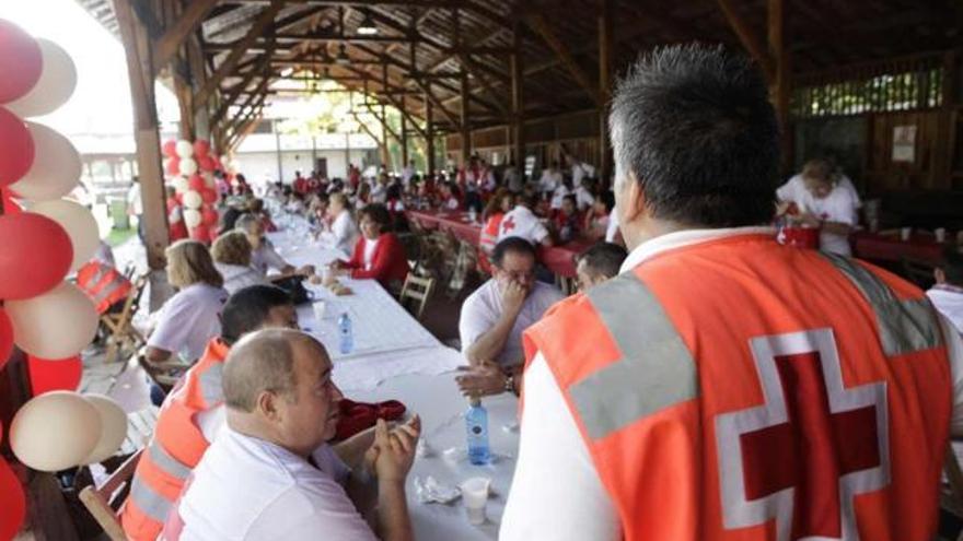 Voluntarios de Cruz Roja, durante un acto de la organización altruista.