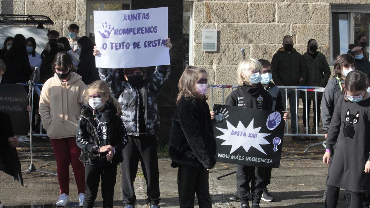 25N: Galicia salió a la calle vestida de morado