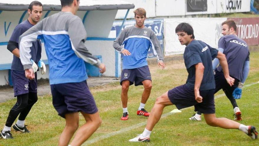 Davo, Llerandi, Viesca, Jairo Cárcaba y Marcos de Castro, en un entrenamiento en Miramar.