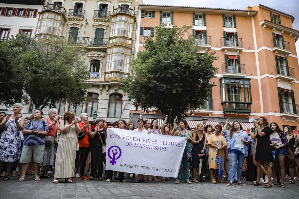 Concentraciones en Palma y en Cala Rajada en contra de la manada alemana