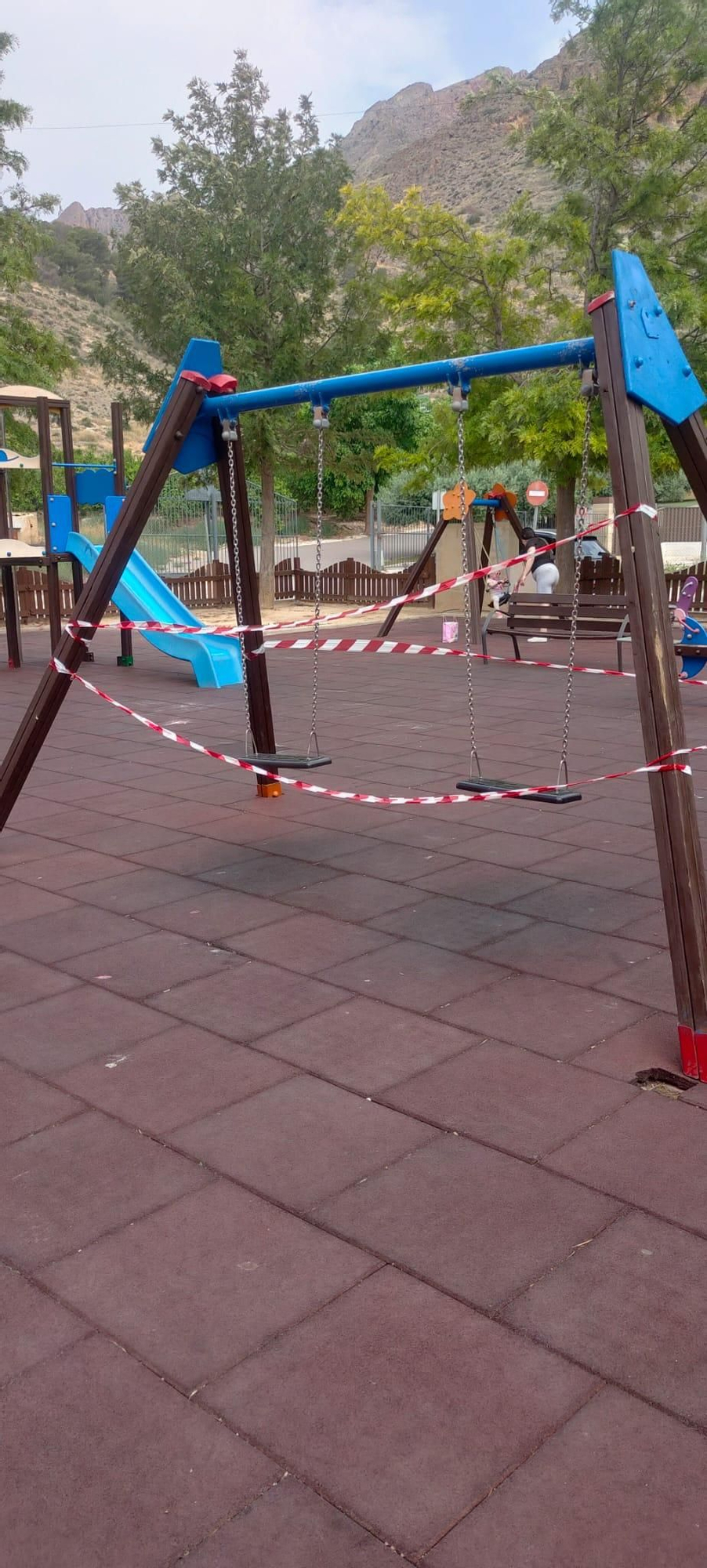 Deficiencias en parques infatiles y zonas de juego de Orihuela