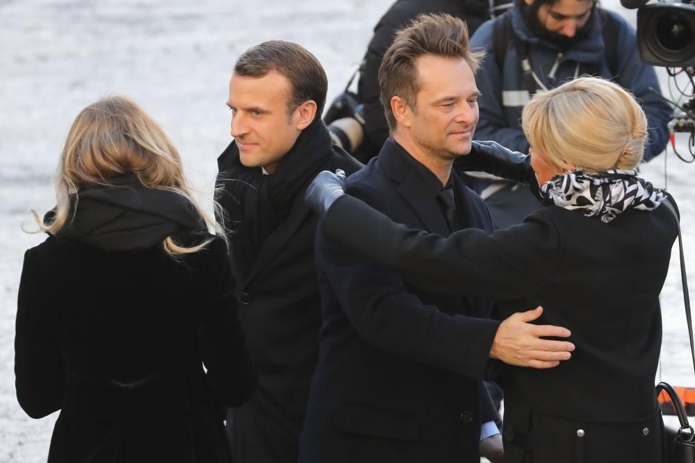 Multitudinario funeral por Johhny Hallyday en París