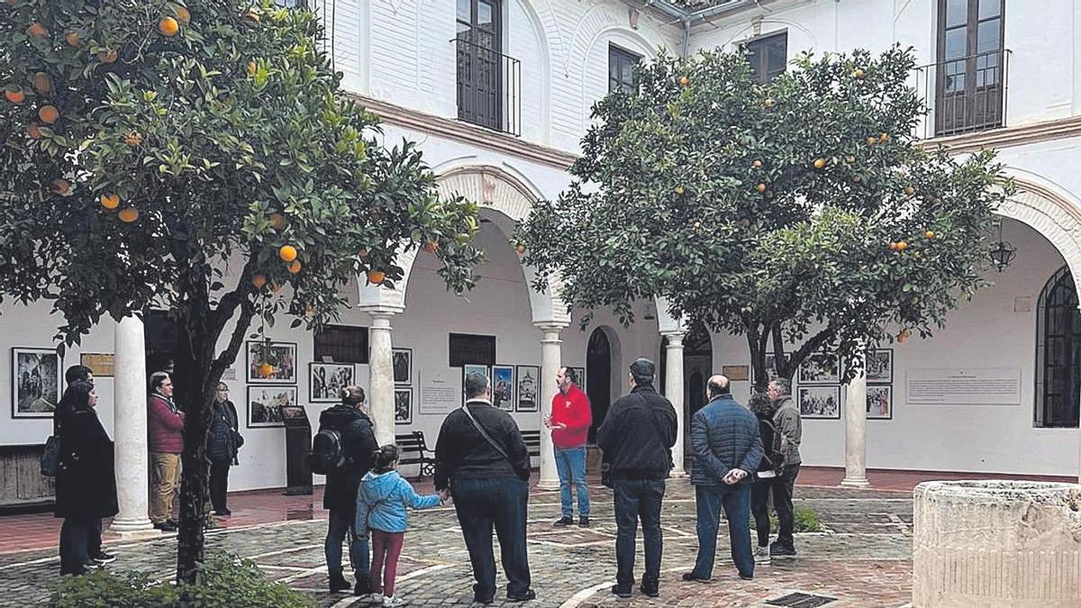 Una de las actividades consiste en recorrer el complejo museístico de Puente Genil.