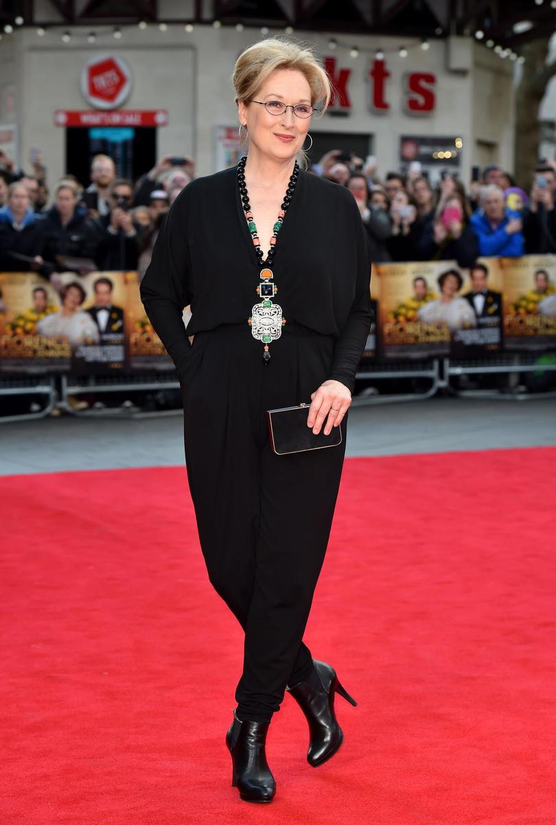 Meryl Streep, con traje negro