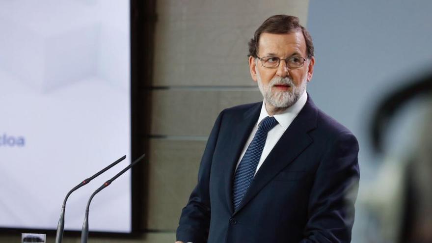 Rajoy se desplaza a Galicia para interesarse por la situación por los incendios