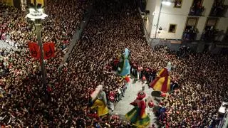 Mocadors, barrets i nous records tornen al calaix