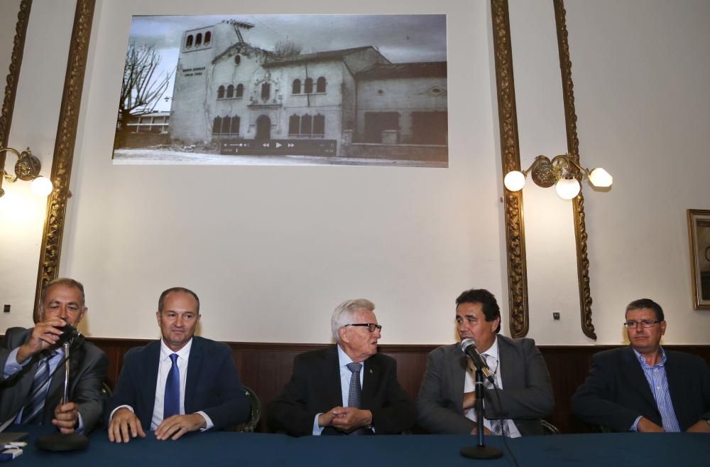 Alfonso Rovira presenta "Mil pedazos de nuestra historia"