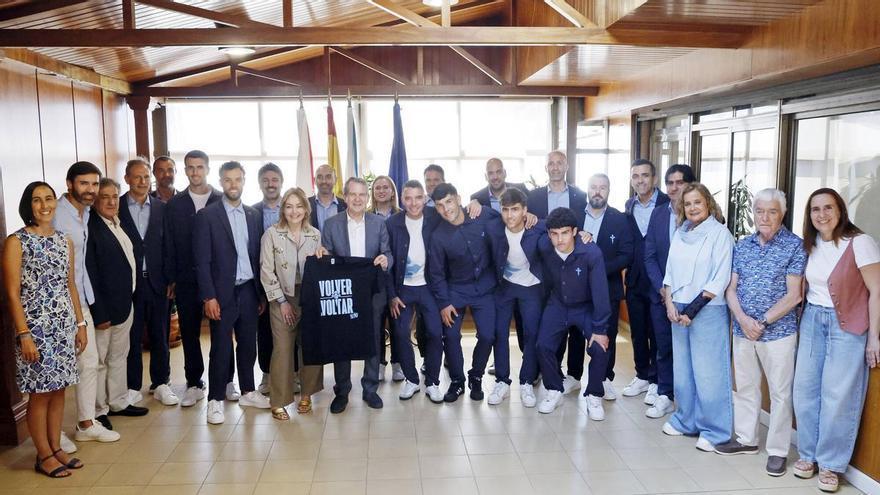 ento al Celta en el Concello de Vigo y «Cumpleaños feliz» para Marián Mouriño