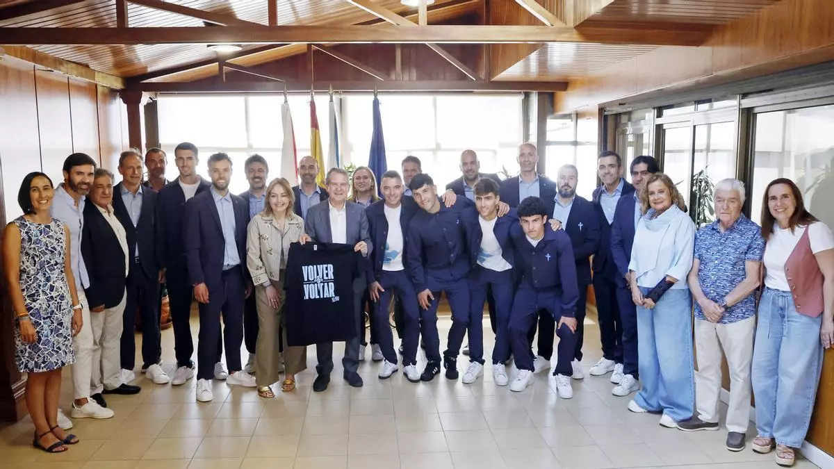 Jugadores y directivos del Celta asistieron a la recepción en el Concello tras la clasificación europea