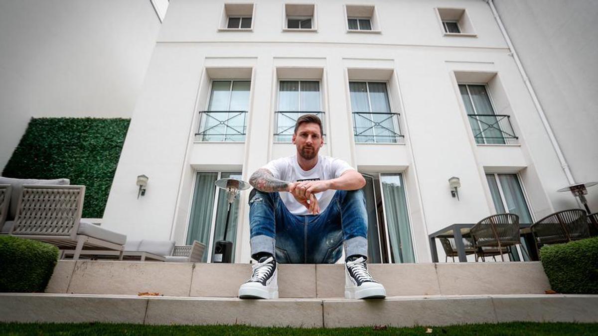 Leo Messi, posando en París para SPORT