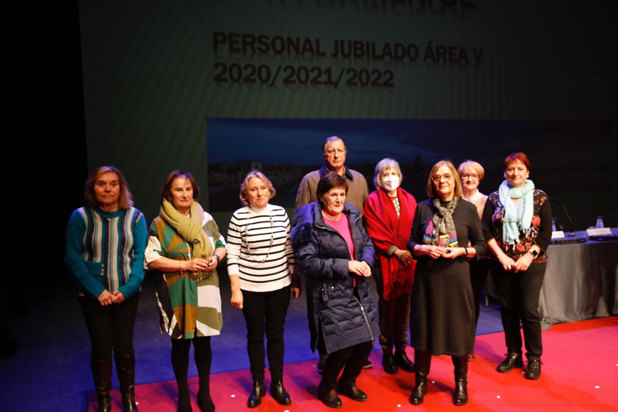 Multitudinaria gala de sanitarios jubilados de Gijón