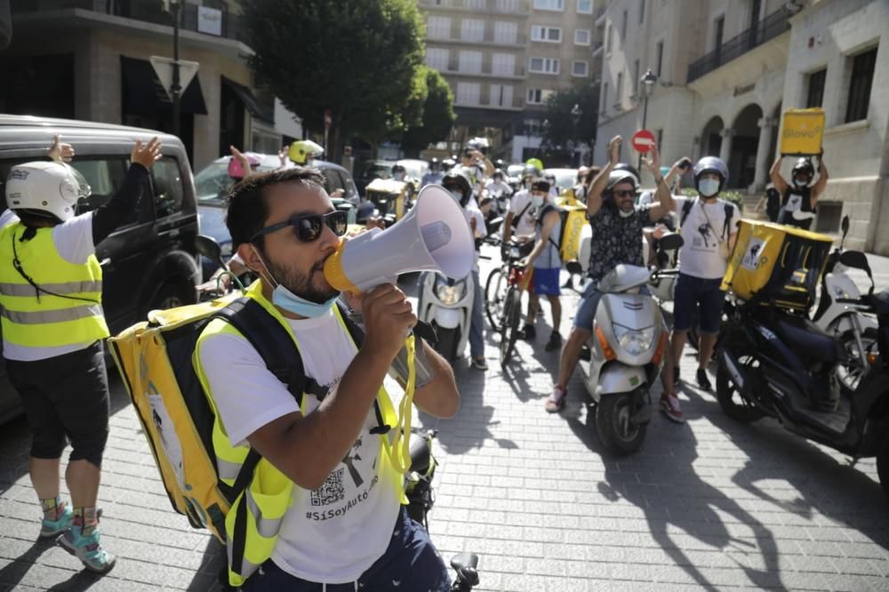 Los repartidores protestan por las calles de Palma