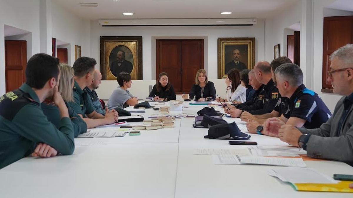 La reunión sobre los casos de violencoia doméstica.