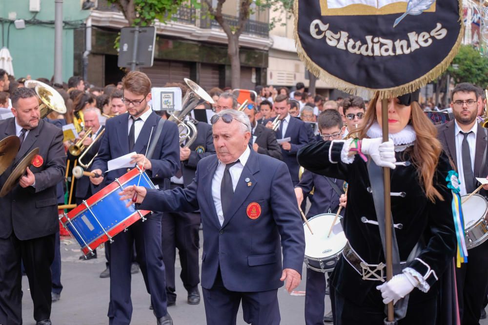 La pasión por la fiesta en Elda