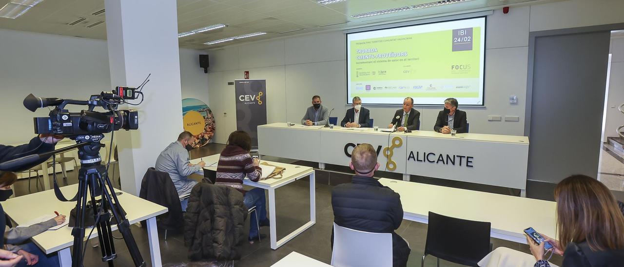 Un momento de la presentación de la jornada en la sede de CEV Alicante