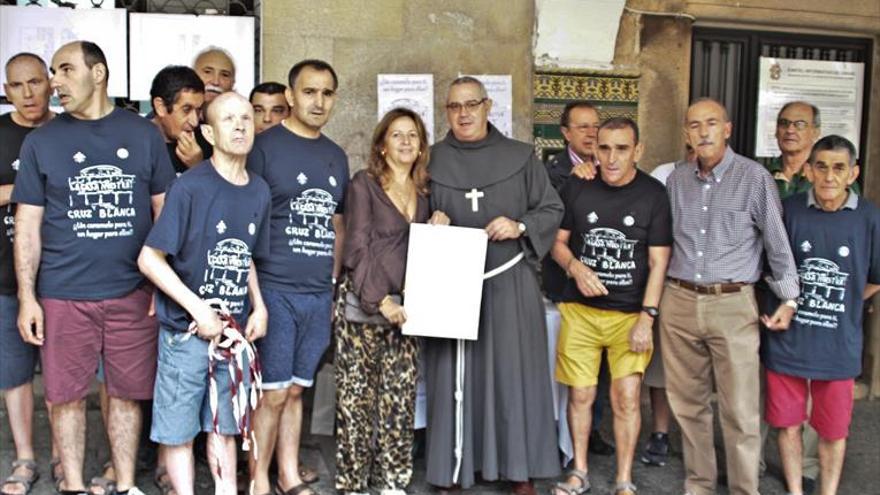 La Cruz Blanca busca fondos para su centro de Reyes Huertas