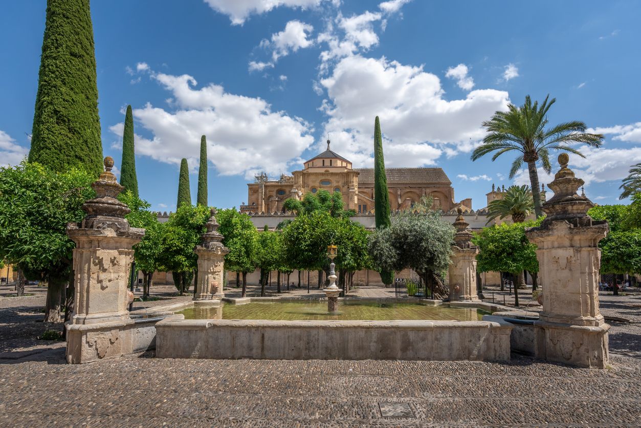 El Patio de los Naranjos en la Mezquita-Catedral de Córdoba