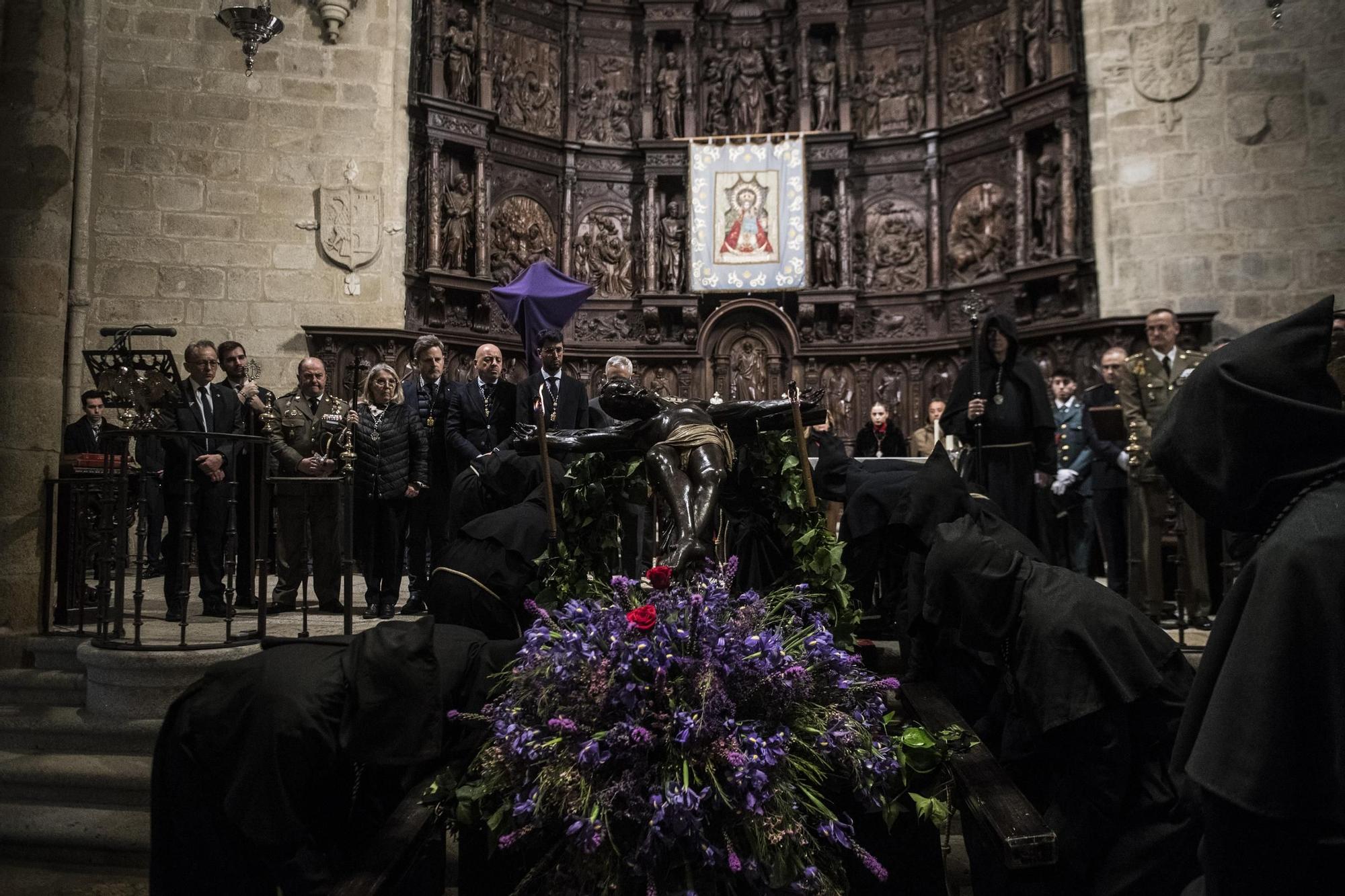 El Cristo Negro de Cáceres no pudo con lluvia